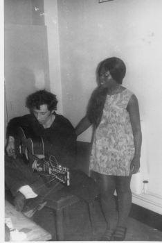 21 Bert Jansch withDoris Henderson