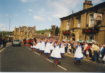 17 Ring Of Bells Ladies Dance Side from Wakefield