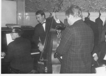Bass player and group